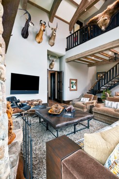 It’s always important to keep in mind the homeowners’ interests when designing and planning their homes. That is exactly what Michelle Rohrer-Lauer did when she designed this sportsman-influenced hideaway! Michelle and her design team with Michelle’s Interiors modeled this Texas den into a rustic, yet classy living space that is perfect for reflection and relaxation after a long day of hunting in the tallgrass.