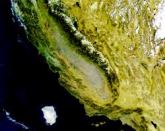 HAZED OUT: San Joaquin Valley's air pollution (fuzzy gray band, left) is comparable to that in Los Angeles.