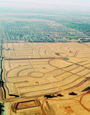 TAKING THE LEAD: Reynen & Bardis was the first of 15 builders to option land in a project  called Laguna Ridge, a 7,800-home community in Elk Grove, Calif., where R&B  fortified its position by agreeing to do much of the legwork to get  the land ready for development for itself and other builders.