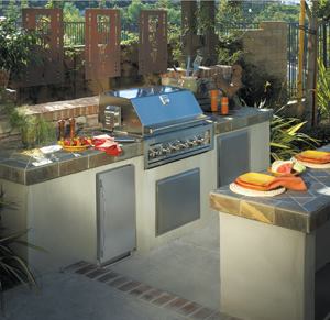 U-Line Corp. The Échelon outdoor line (above) includes a 3.3-cubic-foot refrigerator (model 2115R), ice makers, and freezers. The undercounter appliances feature full-wrap stainless steel with contoured door handles. Most of the models in the collection have touch-control digital displays. 800.779.2547. www.u-line.com