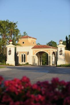Disney Imagineers planned Golden Oak, a community of high-end resort homes within Walt Disney World Resort near Orlando. Even the community’s clubhouse has a Mediterranean architectural style.