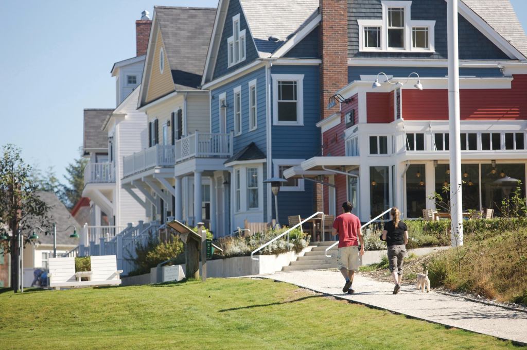 House Blend: Homes at Seabrook range in size from 416-square-foot cottages to large custom homes on corner "founders lots." Densities are highest in and around the town center.