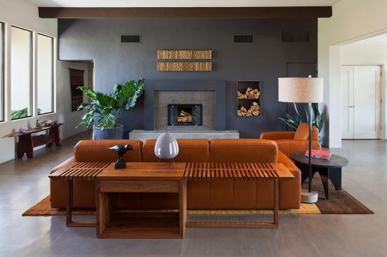 By bringing the outside in, Canopy House by Rob Paulus Architects provides a living area that's spacious, yet retains a sense of definition and enclosure. The home is in the Arizona desert.