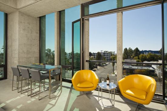 The building's height and its broad expanses of glass yield impressive city views.