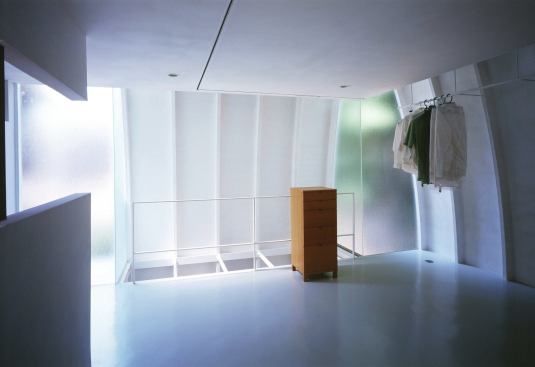 Atelier Tekuto's Penguin House, Tokyo, Japan

The building site is less than 550 square feet, so architect Yasuhiro Yamasita speced ultra thin steel walls finished with insulating ceramic paint to give the clients the most living space possible. 