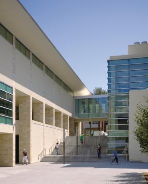 Center for Jewish Life, Palo Alto, California

Architects - Steinberg Architects