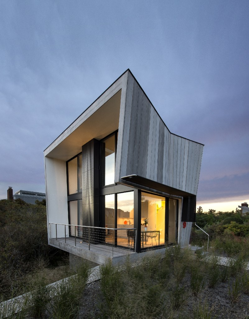 Beach Hampton, Bates Masi + Architects