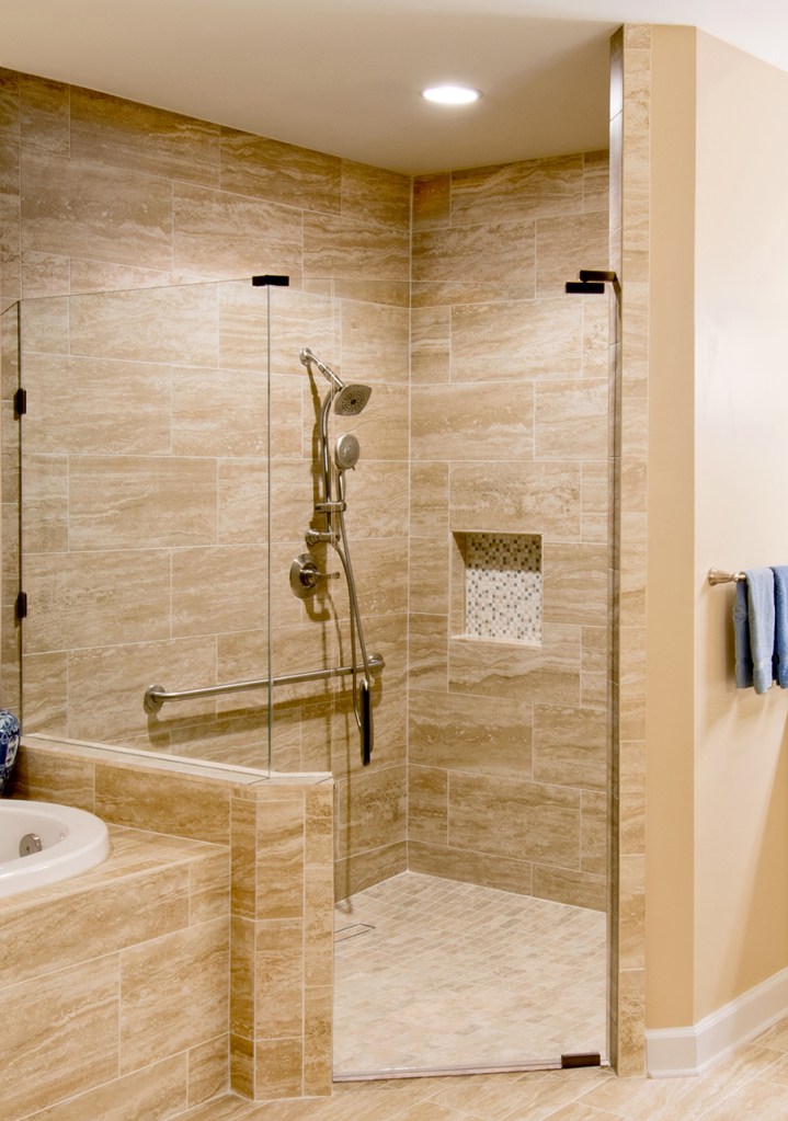 Shiel Residence, 8059 Hollyridge Road, Jacksonville, FL  32256.  Renovation by Deryl Patterson, Housing Design Matters, Inc.  904-237-8557.