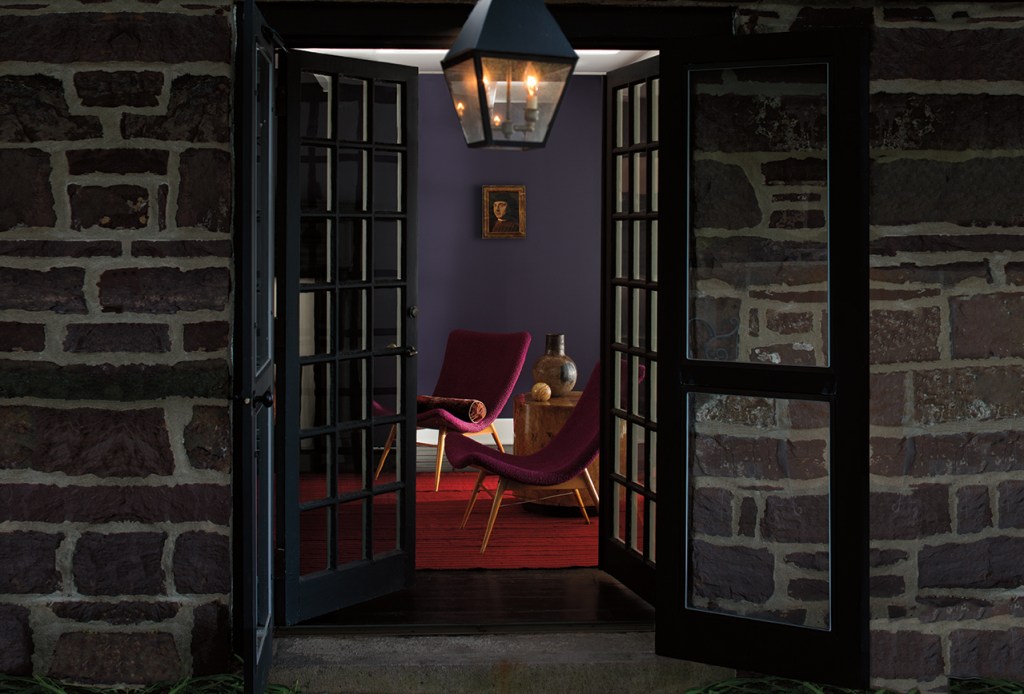 Shadow 2117-30 by Benjamin Moore