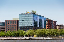 Arris Apartments, Location: Washington DC, Architect: Robert A M Stern Architects