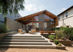 Bowen Residence in Manhattan Beach remodeled by Oonagh Ryan Achitect