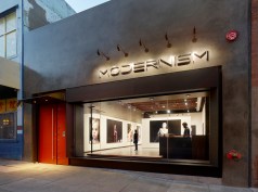 The new façade inspired by the lithographs of El Lissitsky, one of the first artists to be shown in the Gallery.