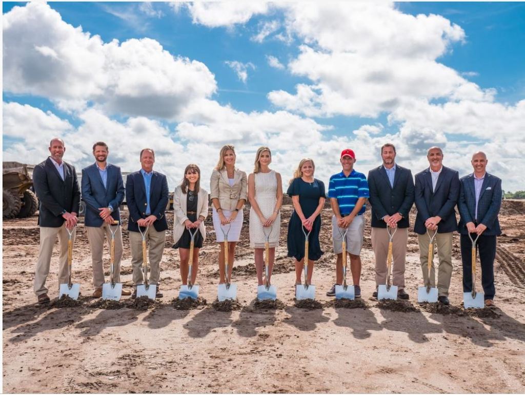 To celebrate the groundbreaking, a ceremony was held which was attended by Taylor Morrison’s Southwest Florida division leadership team as well as members from Pope Properties, Waldrop Engineering, and Ryangolf. Other attendees included golf course designer, Chris Wilczynski; Commissioner, Vanessa Baugh; and Senior Vice President of Lakewood Ranch Communities, Laura Cole.