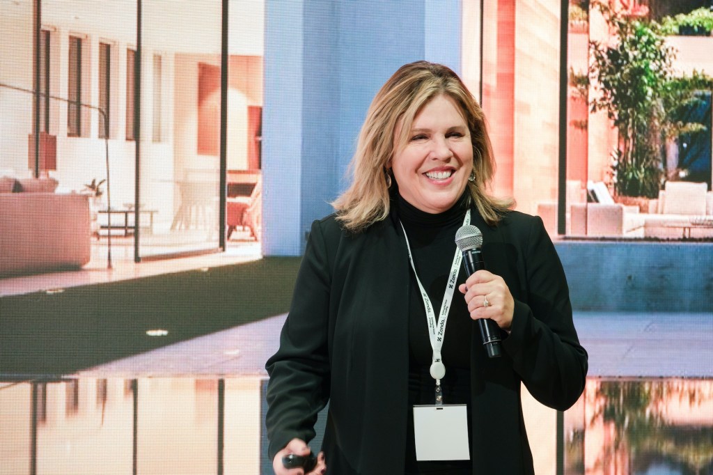 Zonda principal Mollie Carmichael kicks off the booth sessions at the 2022 International Builders' Show.