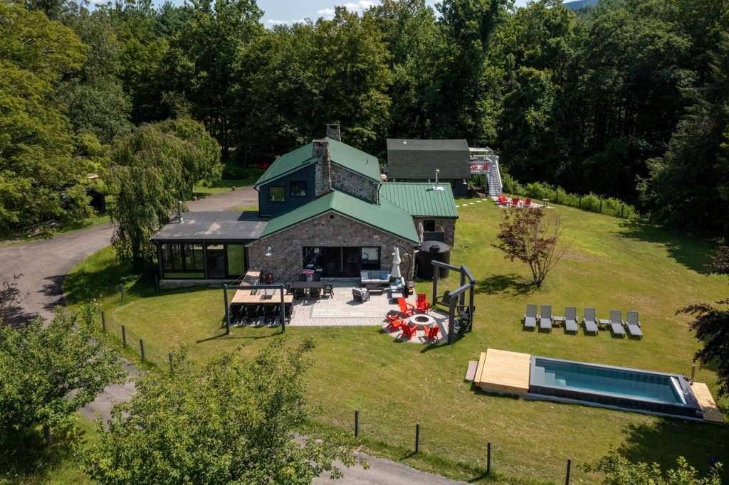 Anthony Carrino’s Catskills vacation home includes luxury gas amenities such as a heated pool, a standby generator, an outdoor grill, and a 48-inch gas cooktop in the kitchen.
