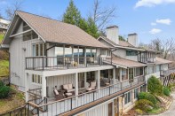 Seamless Outdoor Style: Westbury VertiCable blends style and functionality, offering a contemporary look that enhances any outdoor living space.