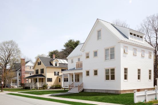 The judges appreciated how well the Concord Green Home melded with the traditional New England vernacular of the neighborhood. The panelized structure allowed for quick assembly and less exposure of building materials to the elements. Icynene open-cell spray-foam insulation reaches R-51 in the roof; the walls features 2 inches of Owens Corning foam board plus spray foam to achieve R-26. 