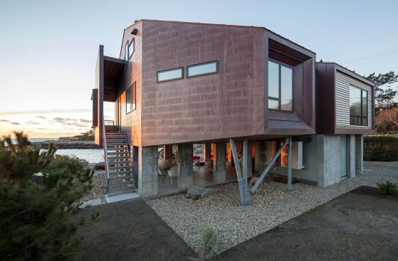 The Gap Cove House in Rockport, Mass., winner of a 2019 North American Copper in Architecture Award.
