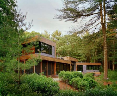 If not for a grandfathered site near a protected pond, the house might have been demolished rather than renovated.