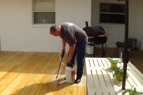 Ready Seal can be spray applied with and goes on smoothly with no drips and no back-brushing required.