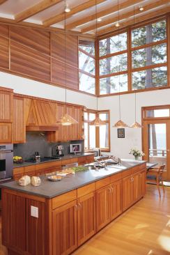 Fresh air and light stream

in through the clerestories.