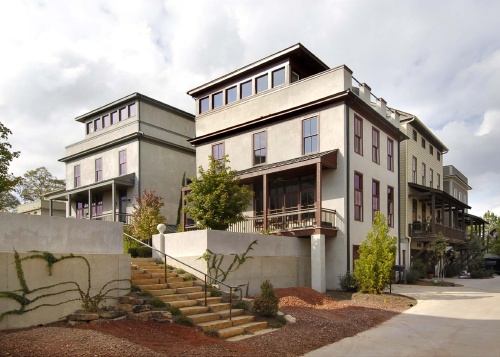 Builder: Hedgwood Properties Location: Atlanta, Georgia