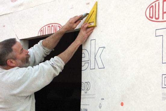 Prep the HeadI create a head flap by making two 6-inch-long 45-degree cuts at the upper corners...