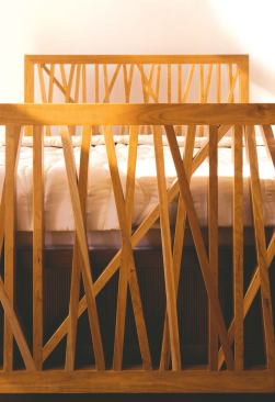 Head board and base board.