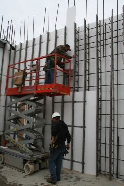 Composite Frame: Plastic studs hold the interior panels in plac, and allow for higher construction. The stud cavity is 3&frac12; inches deep.