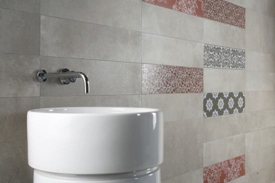 Fog with Patchwork colored porcelain designs, 15-centimeter-by-60-centimeter profile.