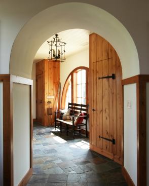 Chicago based architect Jeff Goulette wanted the new house to have an old vibe.