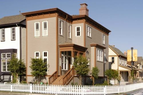 John Laing Homes Collection - Oceana Architect: KTGY Group Hercules, California Width - 20 feet