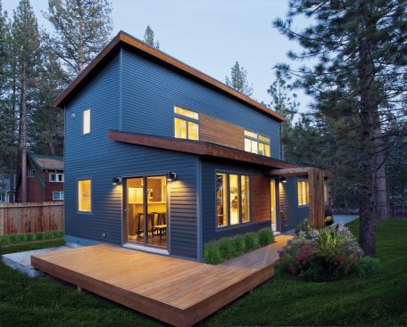 Located in Lake Tahoe, Calif., this modular, steel-frame house by Blu Homes offers radiant heating, foam insulation, and tankless water heaters.