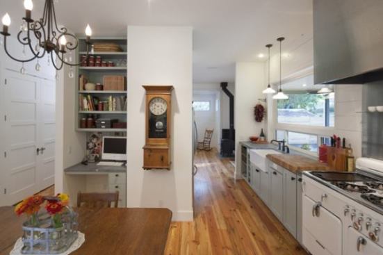 Located on an organic farm in East Austin, this new home has a traditional form with some modern details.