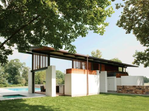 A sculptural pavilion updates the self-sufficiency of 18th-century summer kitchens. 