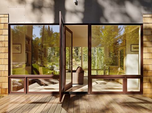 John and Elaine Carney gained the idea for the whitewashed oak floor planks from a restaurant in Paris.