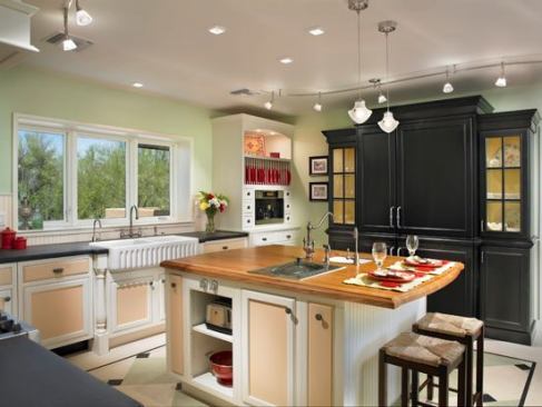 The first design decision was to reorient the kitchen to occupy the former eating area that faces north and captures a breathtaking view of the Catalina Mountains.
