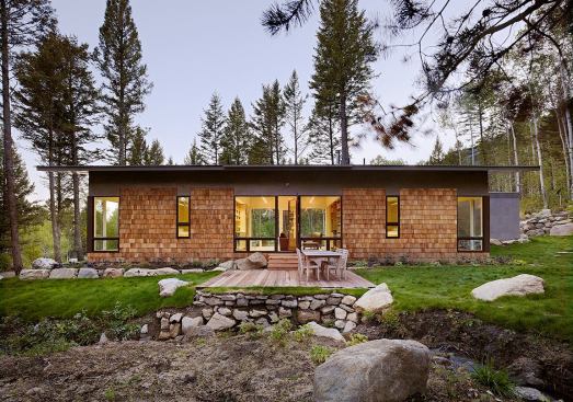 Much of the home’s appeal lies in its straightforward form. “It’s as simple a rectangle as you can draw,” Carney says.