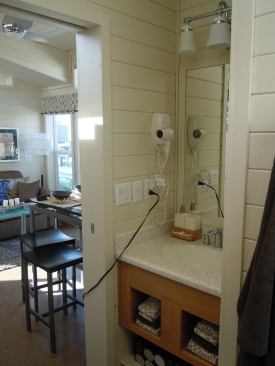 The home’s 2.2 kilowatt solar system obviates the need for grid connection.