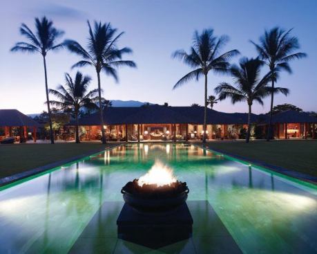 The theme of Assembly House, a 2011 Builder’s Choice Grand Award winner, is gathering and interaction.  Here fire meets water, providing a dramatic punctuation mark to a reflecting pool. Architect: Shay Zak, Zak Architecture; Builder: John Metzler, Metzler Contracting; Landscape Architect: Todd Cole, Suzman Cole Design Associates