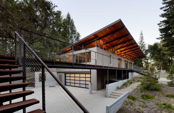 The car-entry court.