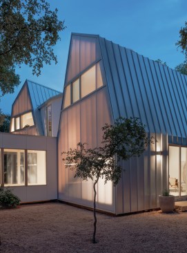 Snyder Hill Residence by A. Gruppo Architects in San Marcos, Texas