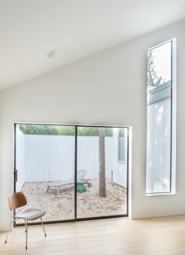 Snyder Hill Residence by A. Gruppo Architects in San Marcos, Texas