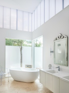 Snyder Hill Residence by A. Gruppo Architects in San Marcos, Texas