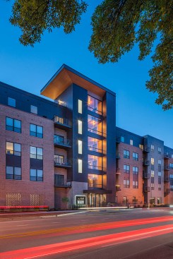 10 North Main in Mount Prospect, Ill.