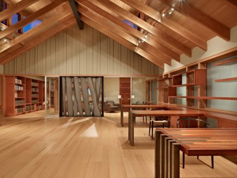 The interior opens to a new roof framed and planked in Douglas fir. The painted gable wall is patterned with deliberate randomness, a recurring theme in Finne’s work.