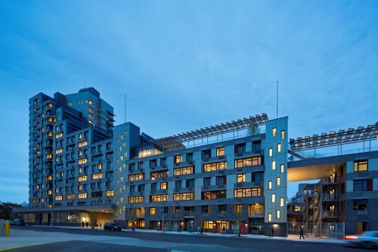 2013 AIA Housing Awards / Multifamily Housing / Via Verde - The Green Way, Bronx, New York / Dattner Architects and Grimshaw Architects