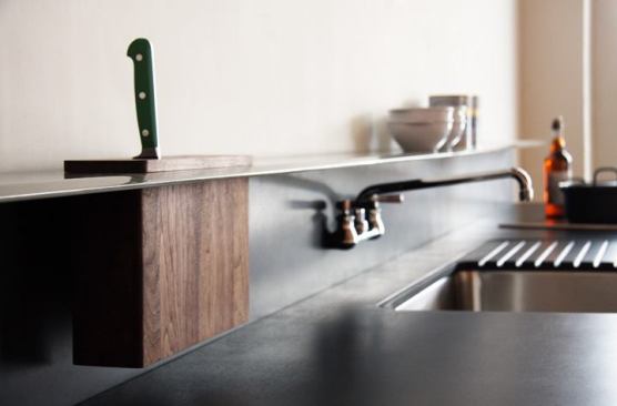 Viola Park’s 5-inch, powder-coated-steel backsplash shelf includes an integrated knife block that holds 12 knives and comes in walnut, rift-cut white oak, and bamboo. Viola Park, www.violapark.com. 206.467.5524.