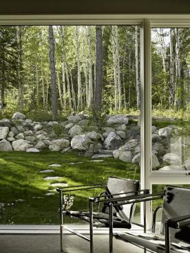 John Carney is currently designing a main house for the property. An architects house is a place for experimenting,he says. At the same time, I want it to be integrated with the guest house.