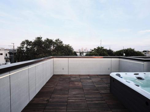 Front Unit Roof Deck